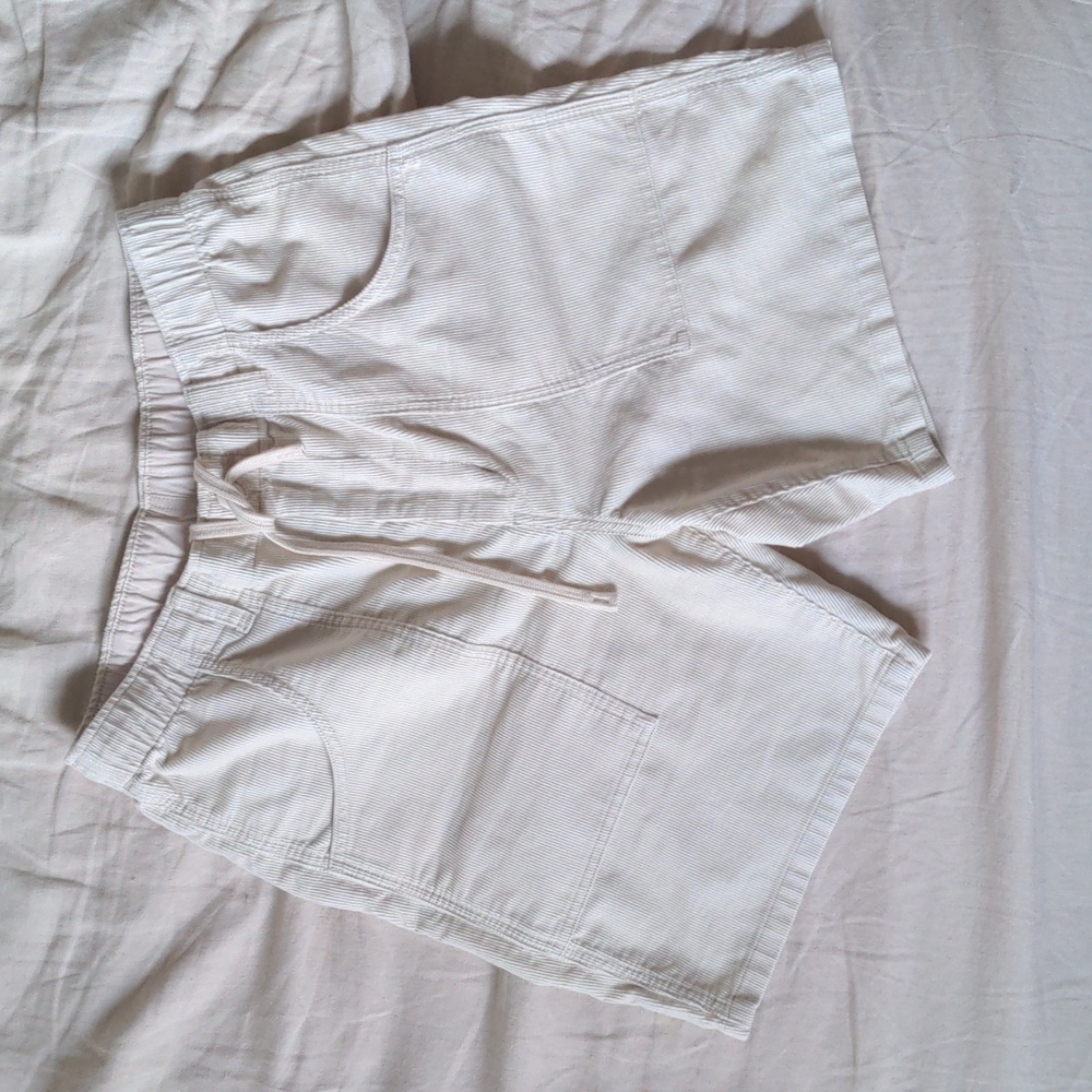 Uniqlo slouchy drawstring cream corduroy Bermuda shorts M